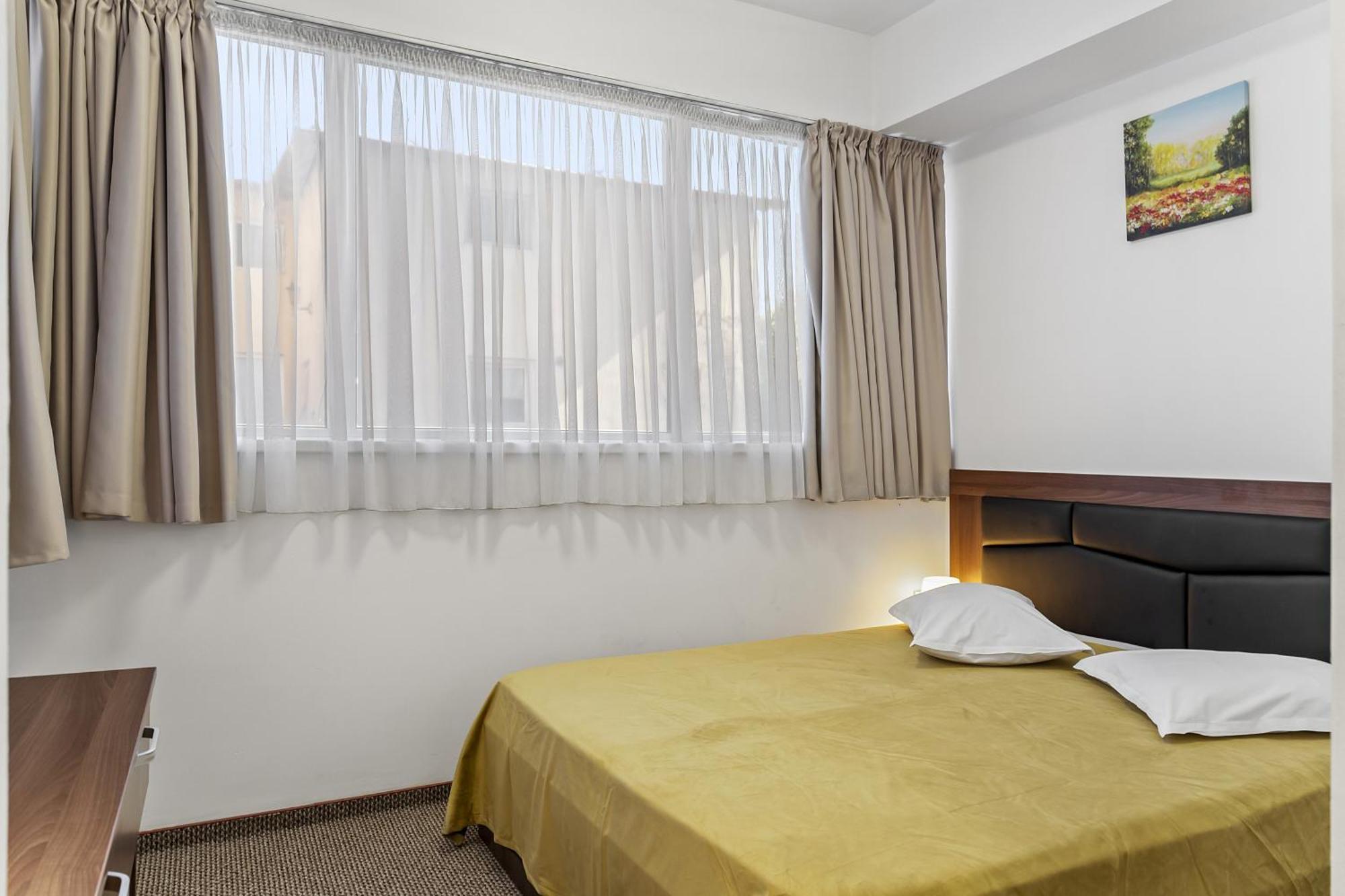 Lina Hotel ブカレスト エクステリア 写真